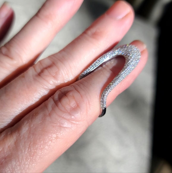 White sapphire & sterling silver ring sz 5 - Picture 15 of 17